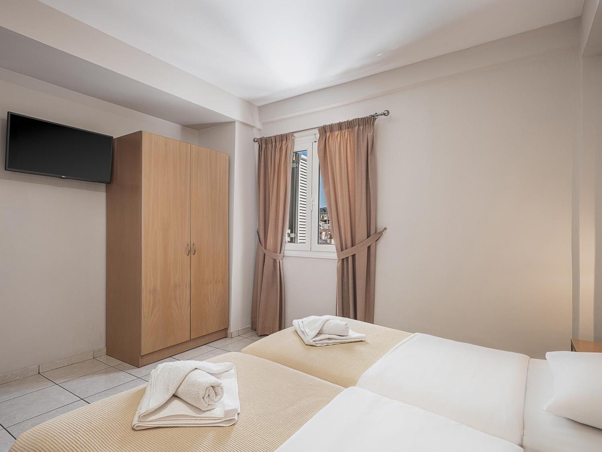 Theofilos City Hotel Chrissi Akti Chania Exterior foto