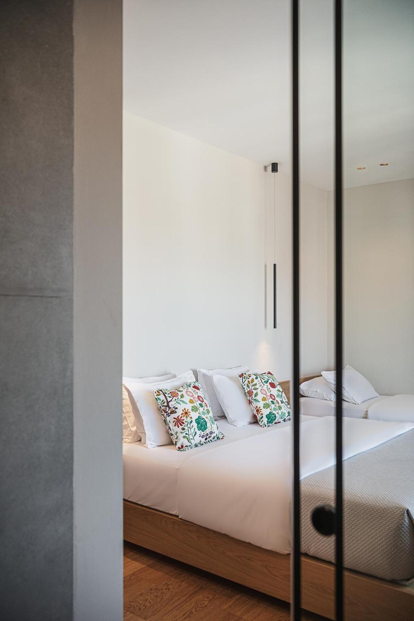 Theofilos City Hotel Chrissi Akti Chania Exterior foto