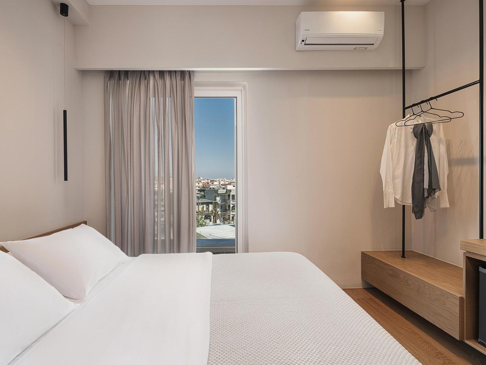 Theofilos City Hotel Chrissi Akti Chania Exterior foto