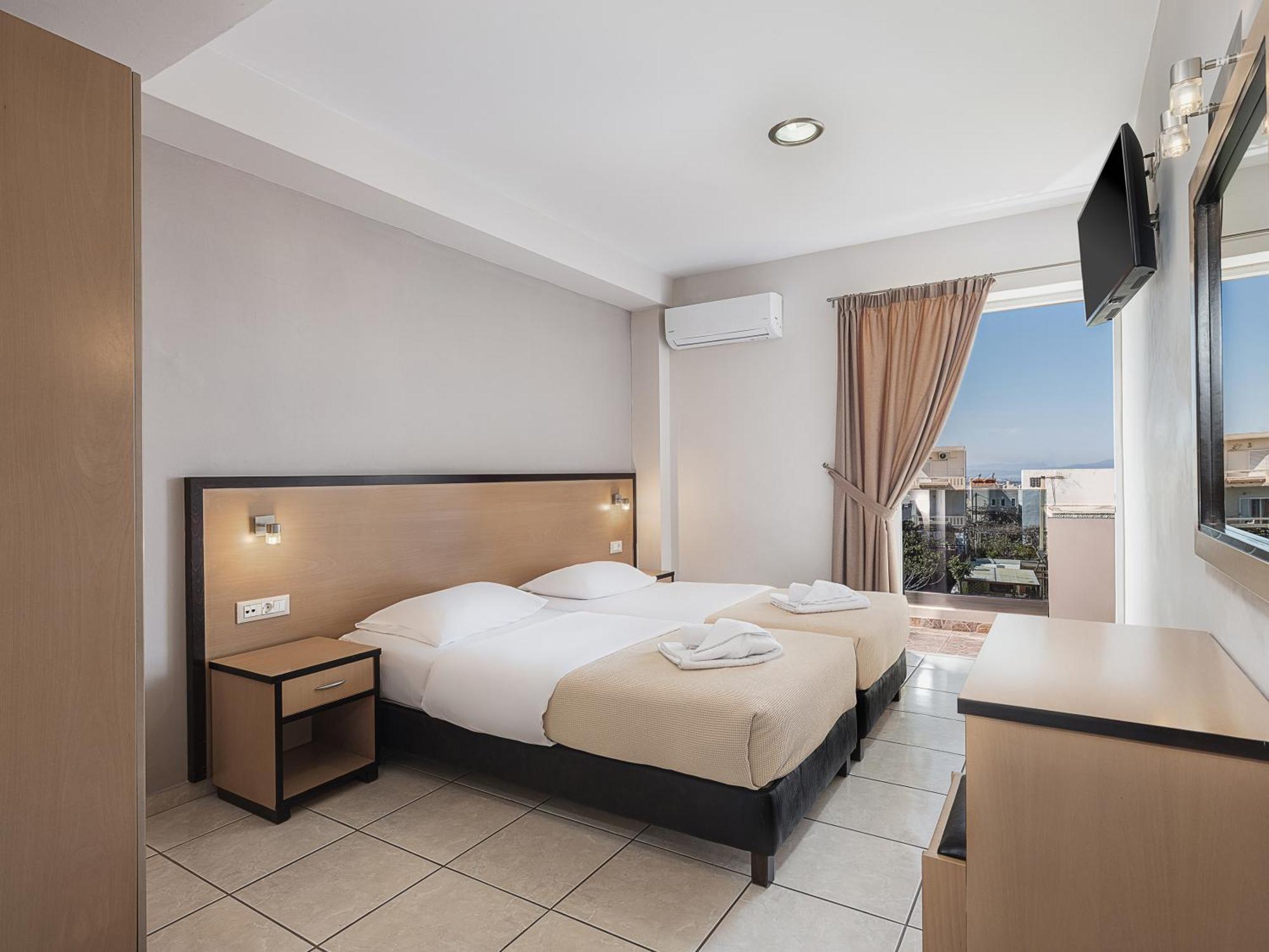 Theofilos City Hotel Chrissi Akti Chania Exterior foto