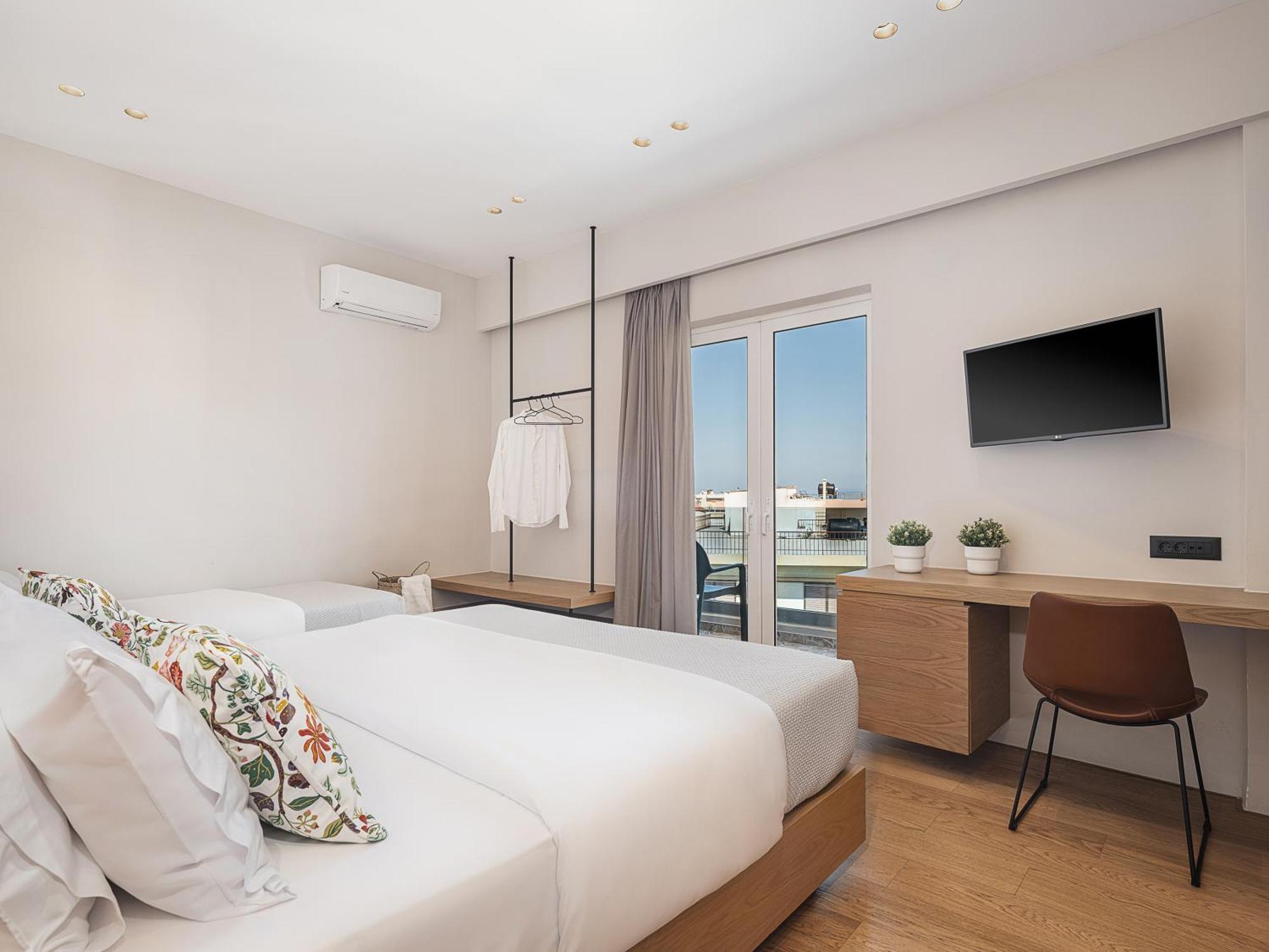 Theofilos City Hotel Chrissi Akti Chania Exterior foto