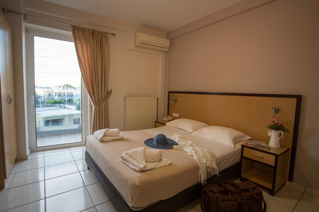 Theofilos City Hotel Chrissi Akti Chania Exterior foto